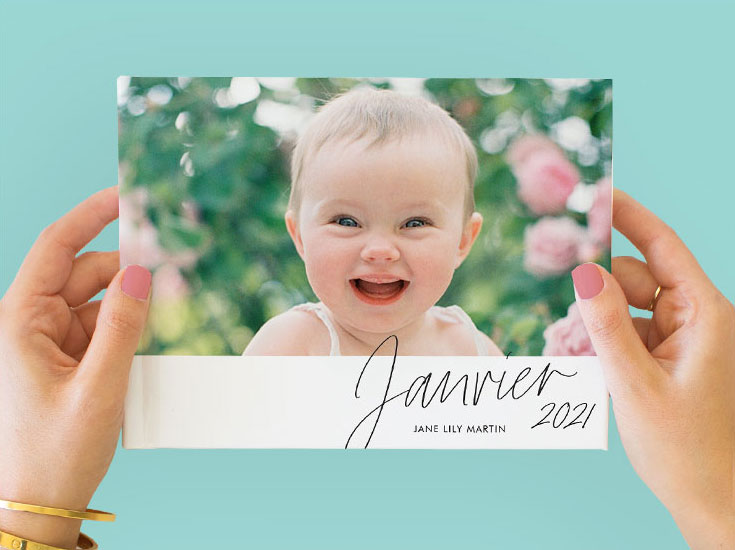 Perfectionnez votre livre photo en personnalisant la couverture, les couleurs d'arri&egrave;re-plan et vos polices d'&eacute;criture pr&eacute;f&eacute;r&eacute;es.